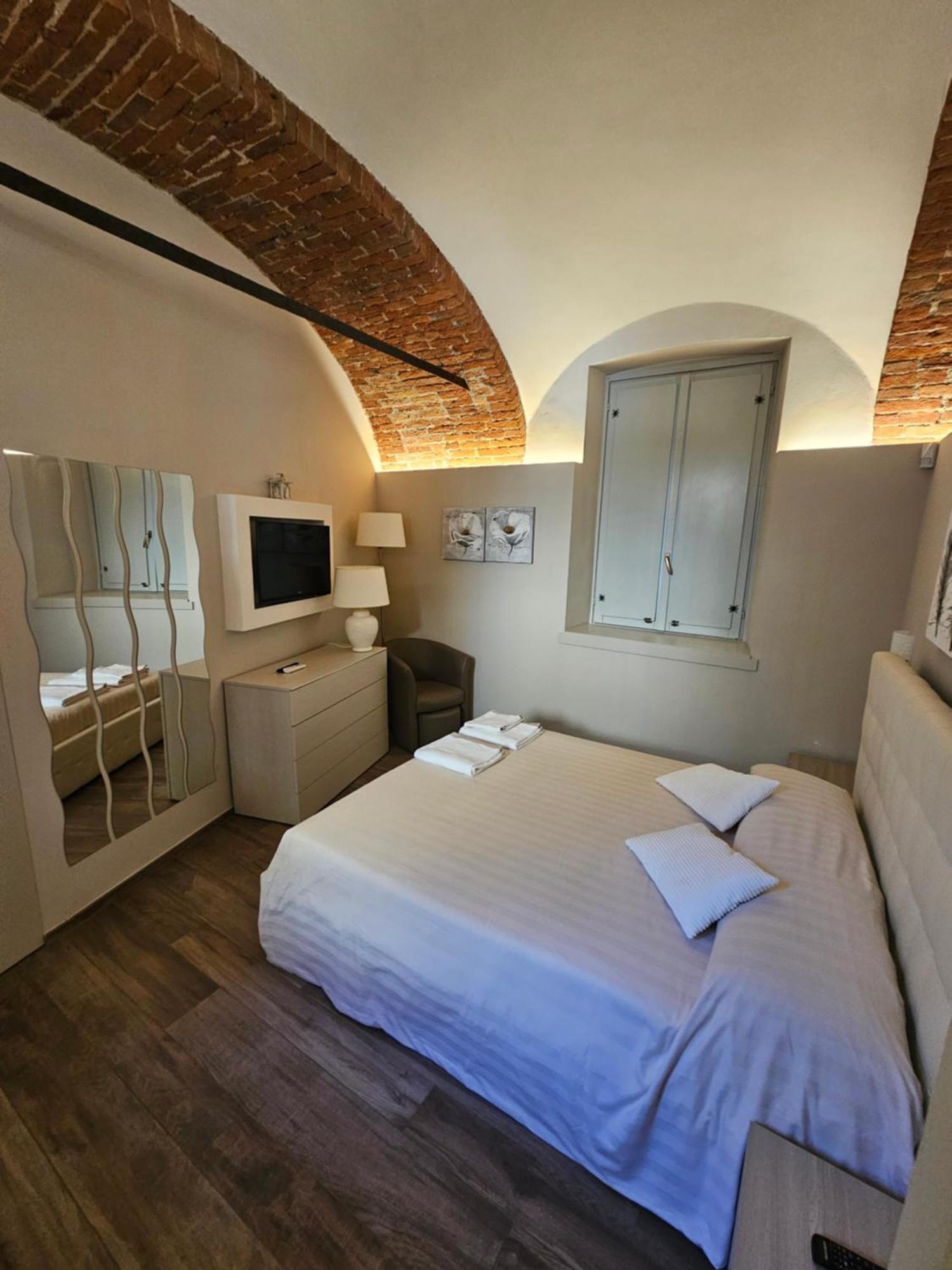 Апартаменты Bilocale In Centro Storico! Альба Экстерьер фото