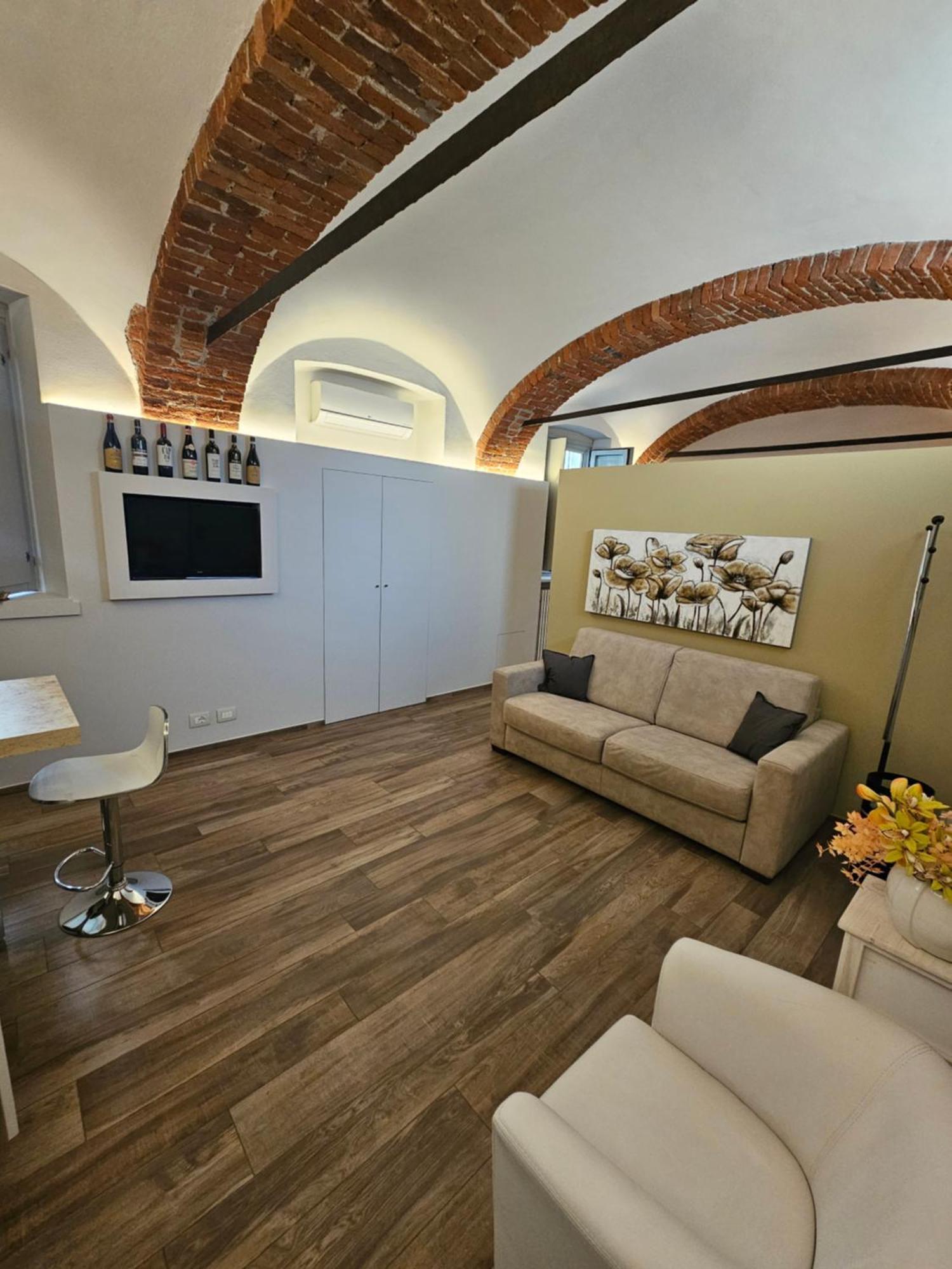Апартаменты Bilocale In Centro Storico! Альба Экстерьер фото