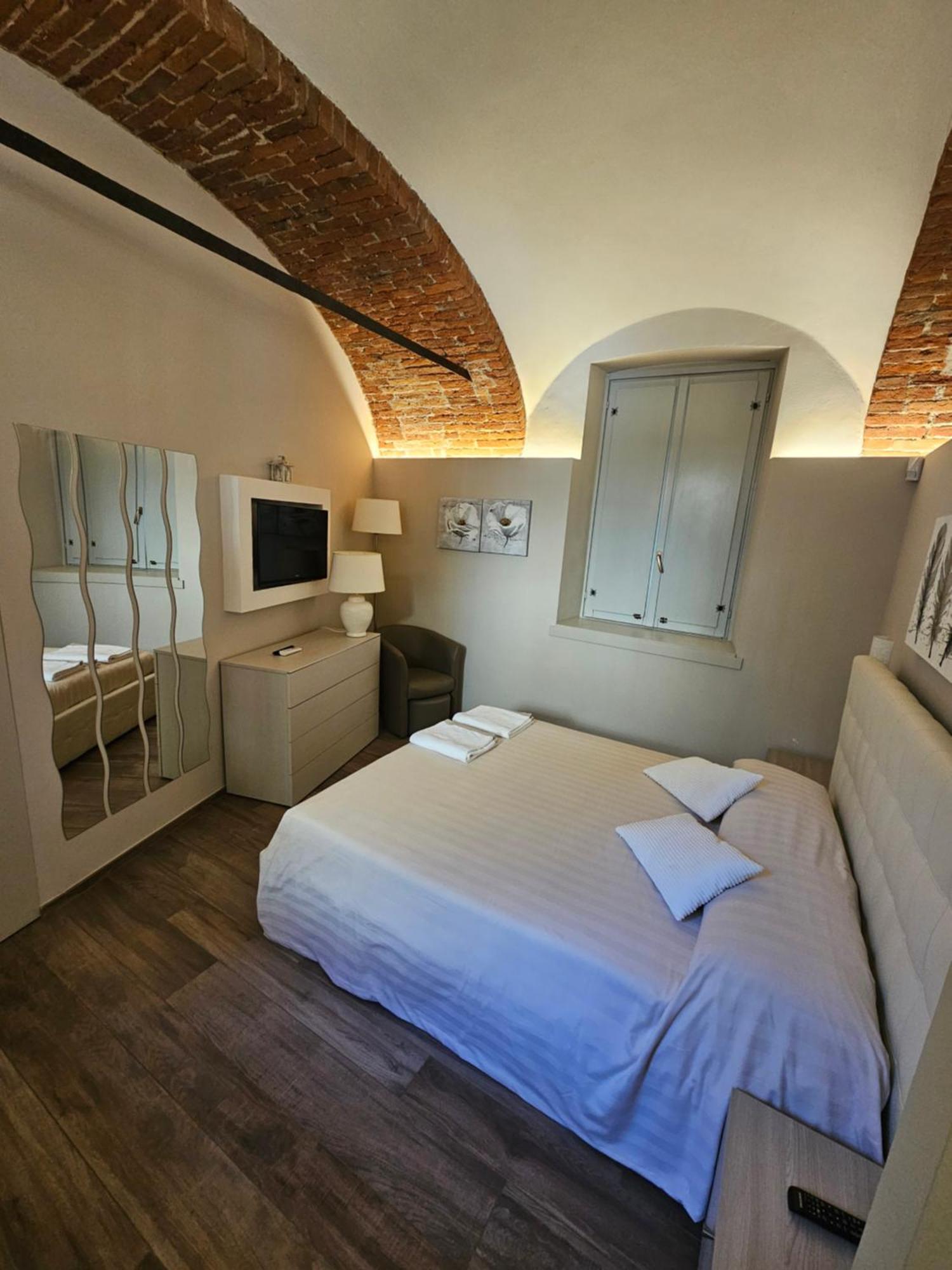 Апартаменты Bilocale In Centro Storico! Альба Экстерьер фото